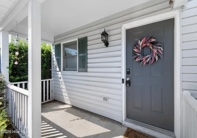Photo 3 of Condo for sale at 128 Lullwater Dr #B, Wilmington, NC 28403 | MLS# 100601931 | Listing updated on 2026-09-07