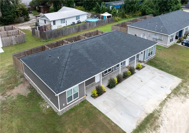 Photo 2 of Multi family home for sale at 36 Sw Pine St, Ludowici, GA 31316 | MLS# SA364422 | Listing updated on 2026-09-11