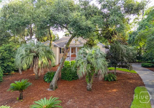 Photo 2 of Single family home for sale at 2 Fat Friars Retreat, Savannah, GA 31411 | MLS# SA364054 | Listing updated on 2026-10-02