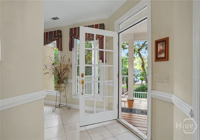 Photo 3 of Single family home for sale at 2 Fat Friars Retreat, Savannah, GA 31411 | MLS# SA364054 | Listing updated on 2026-10-02