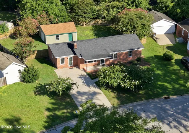 Photo 2 of Single family home for sale at 1502 E Wright Rd, Greenville, NC 27858 | MLS# 100602332 | Listing updated on 2026-09-10