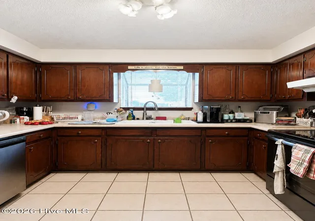 Photo 2 of Townhouse for sale at 117 Quarterdeck Townes, New Bern, NC 28562 | MLS# 100601247 | Listing updated on 2026-09-03