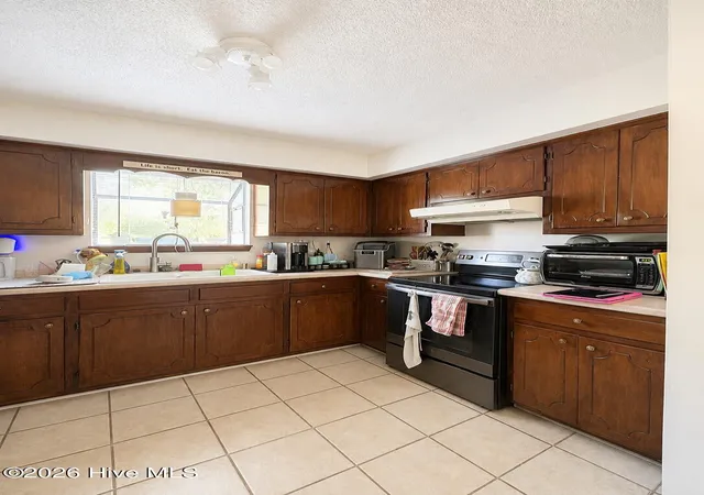 Photo 3 of Townhouse for sale at 117 Quarterdeck Townes, New Bern, NC 28562 | MLS# 100601247 | Listing updated on 2026-09-03