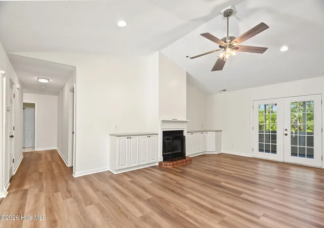 Photo 4 of Single family home for sale at 745 Comet Dr, Beaufort, NC 28516 | MLS# 100610168 | Listing updated on 2026-10-14