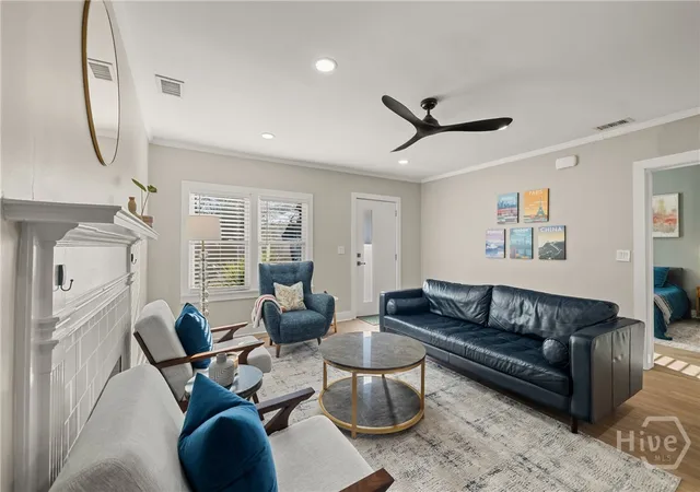 Photo 3 of Single family home for sale at 406 E 57th Street, Savannah, GA 31405 | MLS# SA347106 | Listing updated on 2026-09-11