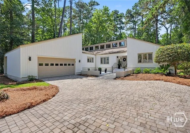 Photo 1 of Single family home for sale at 115 Wickersham Dr, Savannah, GA 31411 | MLS# SA365596 | Listing updated on 2026-10-28