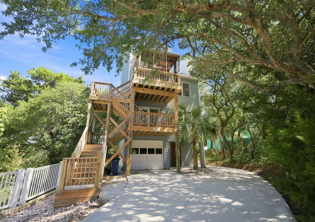 Photo 3 of Single family home for sale at 101 Wyndward Ct, Emerald Isle, NC 28594 | MLS# 100603164 | Listing updated on 2026-09-12