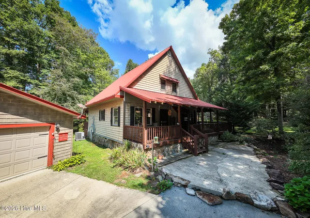 Photo 2 of Single family home for sale at 49 Dusty Holw, Robbinsville, NC 28771 | MLS# 100601973 | Listing updated on 2026-09-11