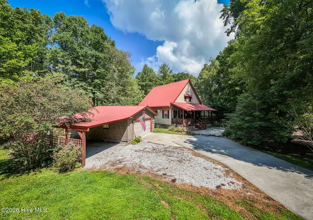 Photo 3 of Single family home for sale at 49 Dusty Holw, Robbinsville, NC 28771 | MLS# 100601973 | Listing updated on 2026-09-11