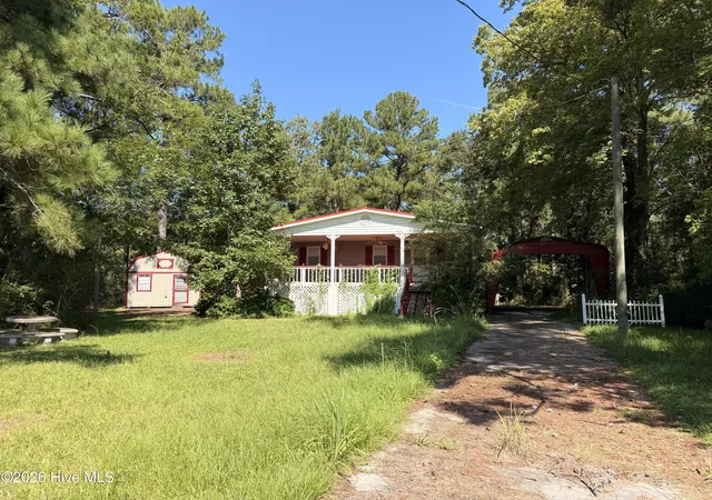 Single family home for sale at 817 Pamlico Rd, Oriental, NC 28571 | MLS# 100603499