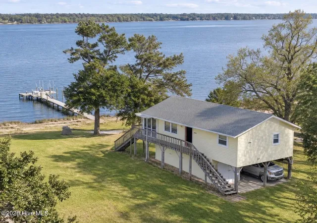 Photo 1 of Single family home for sale at 197 S River Dr, Beaufort, NC 28516 | MLS# 100563565 | Listing updated on 2026-09-20