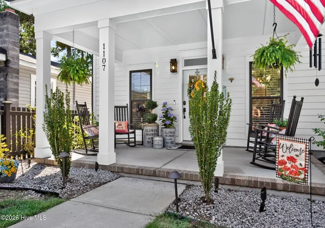 Photo 3 of Single family home for sale at 1107 N Caswell Ave, Southport, NC 28461 | MLS# 100600928 | Listing updated on 2026-09-03