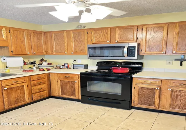 Photo 2 of Townhouse for sale at 600 N 35th Street #404, Morehead City, NC 28557 | MLS# 100609630 | Listing updated on 2026-10-11