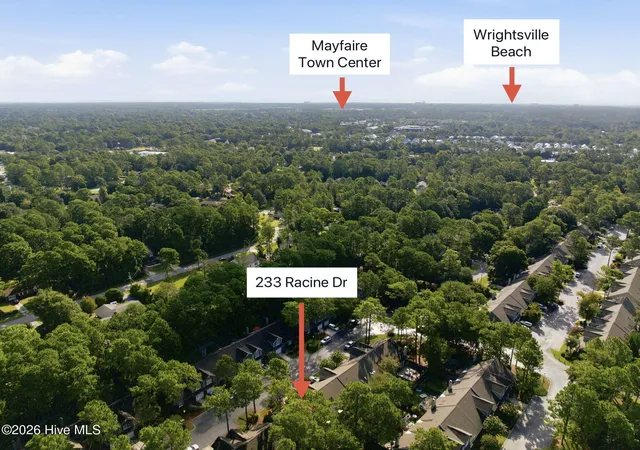 Photo 2 of Townhouse for sale at 233 Racine Dr #47, Wilmington, NC 28403 | MLS# 100601253 | Listing updated on 2026-09-03
