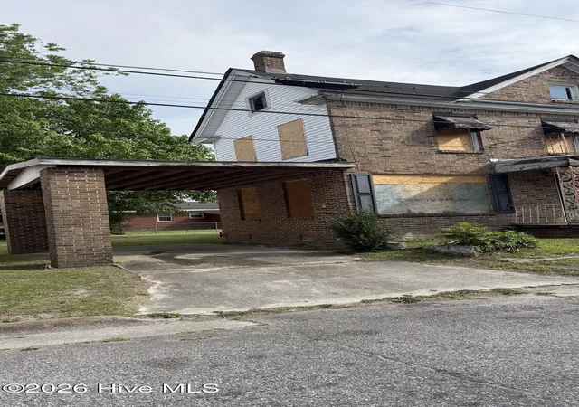 Photo 1 of Single family home for sale at 501 W Cypress St, Elizabeth City, NC 27909 | MLS# 100602899 | Listing updated on 2026-09-18