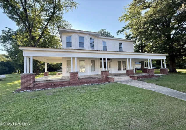 Single family home for sale at 106 S Broad St, Everetts, NC 27825 | MLS# 100600895