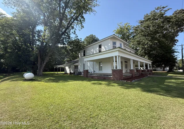 Photo 4 of Single family home for sale at 106 S Broad St, Everetts, NC 27825 | MLS# 100600895 | Listing updated on 2026-09-03