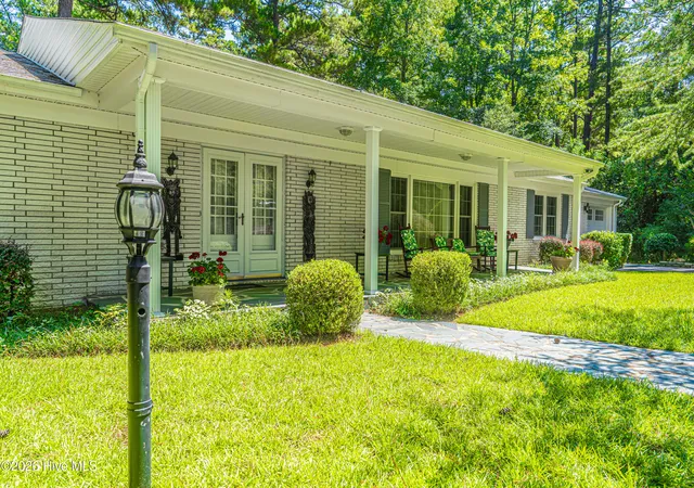 Photo 4 of Single family home for sale at 105 Canterbury Rd, Southern Pines, NC 28387 | MLS# 100602802 | Listing updated on 2026-09-16