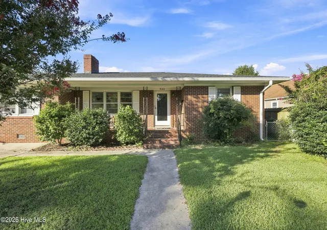 Photo 2 of Single family home for sale at 920 Hunnicutt Ave, Elizabeth City, NC 27909 | MLS# 100601114 | Listing updated on 2026-09-12