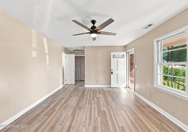 Photo 3 of Single family home for sale at 920 Hunnicutt Ave, Elizabeth City, NC 27909 | MLS# 100601114 | Listing updated on 2026-09-12