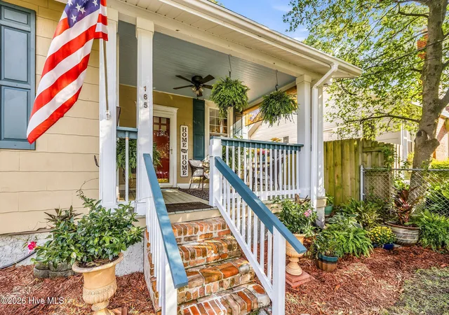 Single family home for sale at 165 Central Blvd, Wilmington, NC 28401 | MLS# 100603031 | Listing updated on 2026-09-17