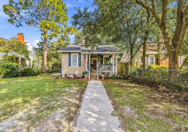 Photo 1 of Single family home for sale at 165 Central Blvd, Wilmington, NC 28401 | MLS# 100603031 | Listing updated on 2026-09-17
