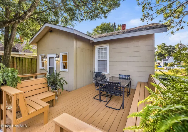 Photo 4 of Single family home for sale at 165 Central Blvd, Wilmington, NC 28401 | MLS# 100603031 | Listing updated on 2026-09-17