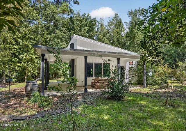 Single family home for sale at 122 Progress Dr, Burgaw, NC 28425 | MLS# 100601950