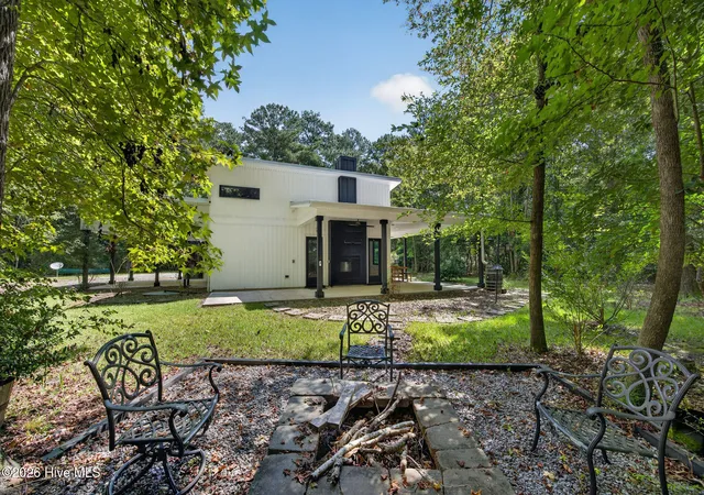 Photo 3 of Single family home for sale at 122 Progress Dr, Burgaw, NC 28425 | MLS# 100601950 | Listing updated on 2026-09-09