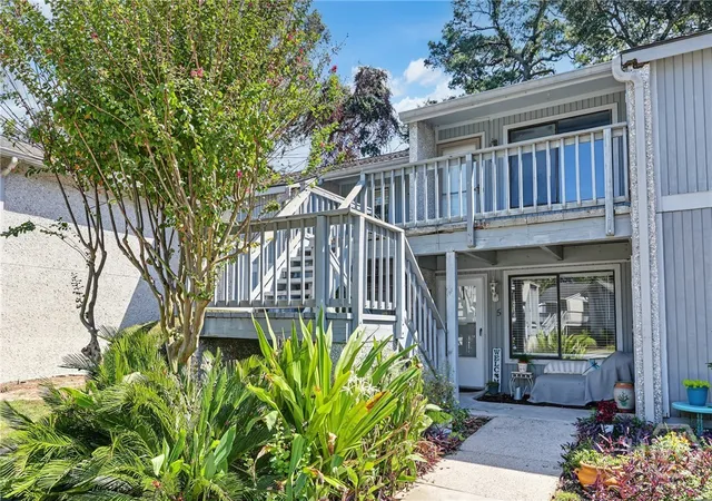 Photo 1 of Condo for sale at 104 Oyster Shell Rd #E6, Savannah, GA 31410 | MLS# SA365485 | Listing updated on 2026-10-07