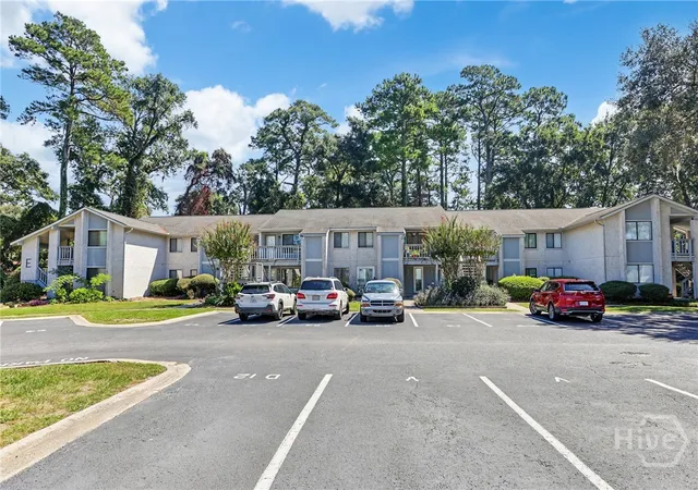 Photo 3 of Condo for sale at 104 Oyster Shell Rd #E6, Savannah, GA 31410 | MLS# SA365485 | Listing updated on 2026-10-07