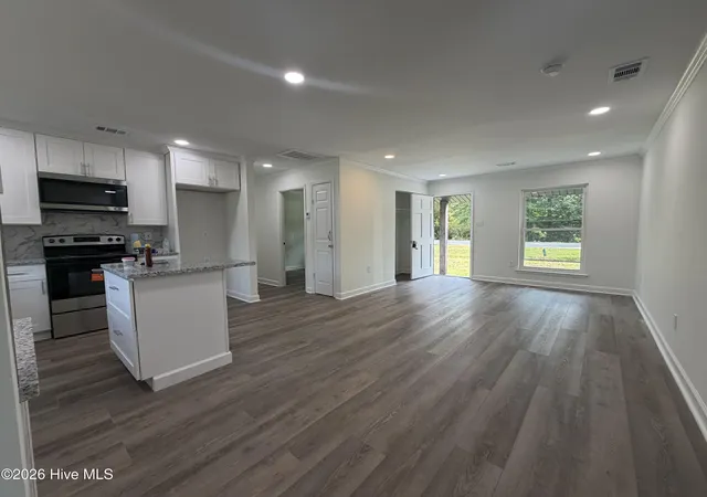 Photo 3 of Single family home for sale at 306 Waynesboro Hwy, Wrens, GA 30833 | MLS# 100601915 | Listing updated on 2026-09-07