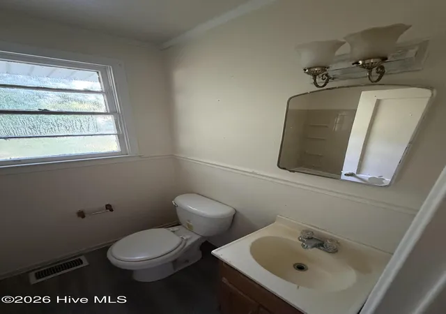 Photo 3 of Single family home for sale at 2317 Briarfield Rd, Kinston, NC 28501 | MLS# 100602537 | Listing updated on 2026-09-10