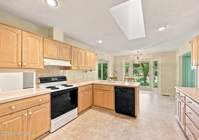 Photo 3 of Single family home for sale at 100 Sakonnet Trl, Pinehurst, NC 28374 | MLS# 100600730 | Listing updated on 2026-09-10