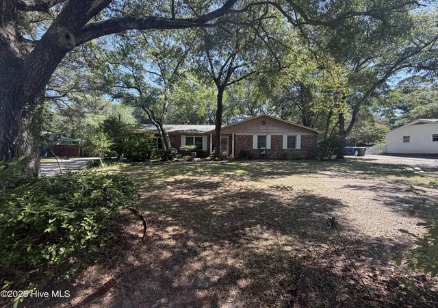 Photo 4 of Single family home for sale at 810 E Cape Harbor Dr, Southport, NC 28461 | MLS# 100599527 | Listing updated on 2026-09-20