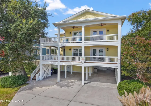 Photo 3 of Single family home for sale at 107 Se 69Th St, Oak Island, NC 28465 | MLS# 100599122 | Listing updated on 2026-10-19