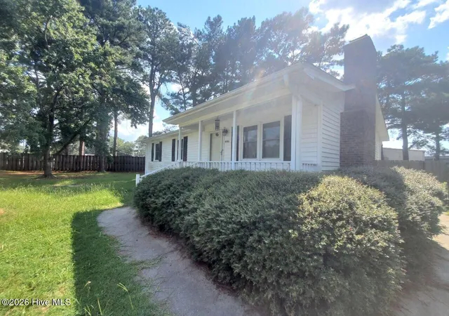 Photo 4 of Single family home for sale at 446 Farmingwood Rd, Greenville, NC 27858 | MLS# 100601480 | Listing updated on 2026-09-04