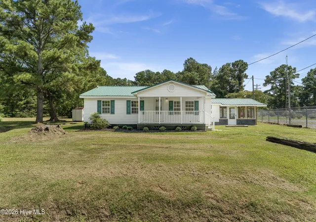 Photo 3 of Single family home for sale at 3537 S Nc 11 Hwy, Wallace, NC 28466 | MLS# 100601726 | Listing updated on 2026-10-02
