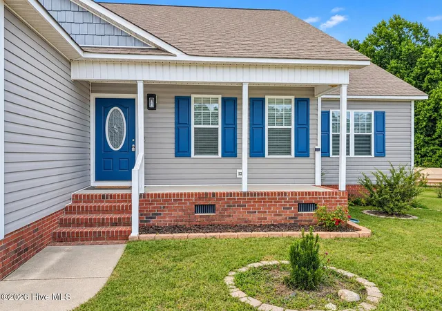 Photo 2 of Single family home for sale at 14 Patricia S Vann Ct, Dunn, NC 28334 | MLS# 100594894 | Listing updated on 2026-09-15