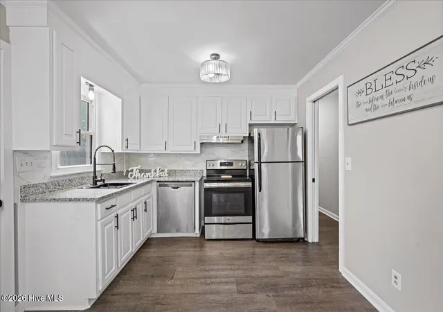 Photo 4 of Single family home for sale at 204 E Branch St, Benson, NC 27504 | MLS# 100600231 | Listing updated on 2026-09-16