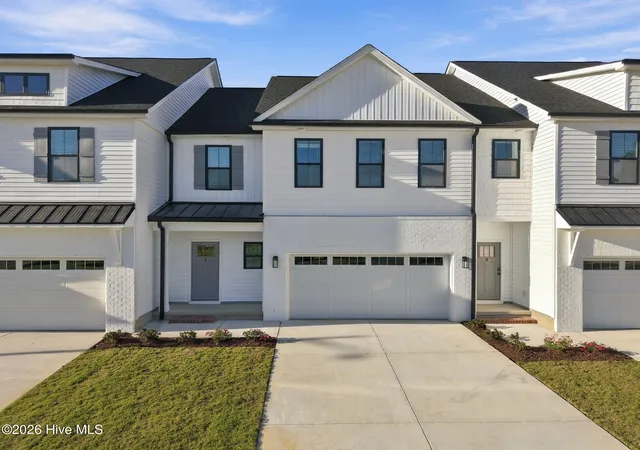 Townhouse for sale at 304 Provence Way #C, Greenville, NC 27858 | MLS# 100590727