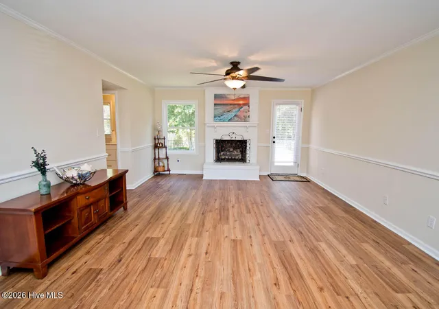 Photo 4 of Single family home for sale at 915 Sunset Blvd, Newport, NC 28570 | MLS# 100609588 | Listing updated on 2026-10-10