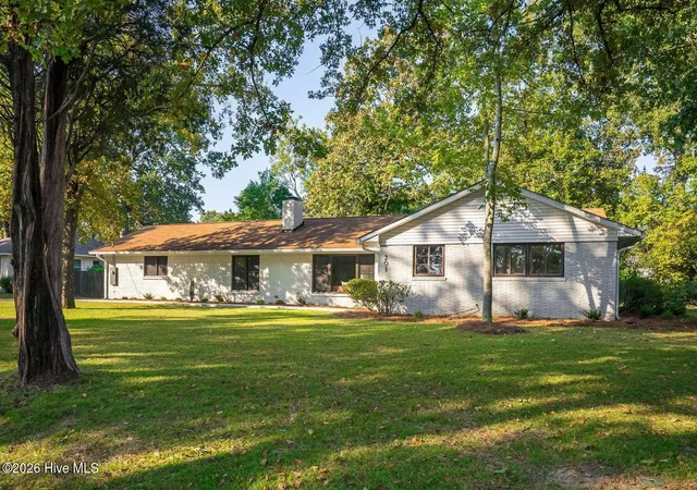 Photo 1 of Single family home for sale at 201 Dunbarton Cir Se, Aiken, SC 29803 | MLS# 100610471 | Listing updated on 2026-10-19