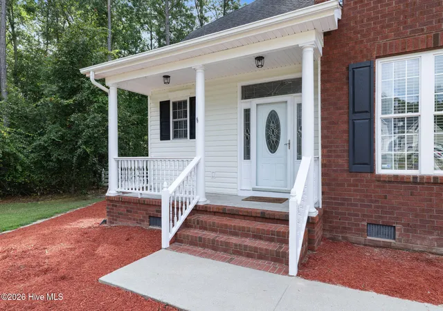 Photo 4 of Single family home for sale at 402 Albert Dr, Goldsboro, NC 27530 | MLS# 100601460 | Listing updated on 2026-09-14
