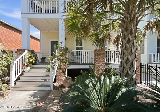 Photo 4 of Single family home for sale at 617 S 5th Avenue, Wilmington, NC 28401 | MLS# 100601230 | Listing updated on 2026-09-07
