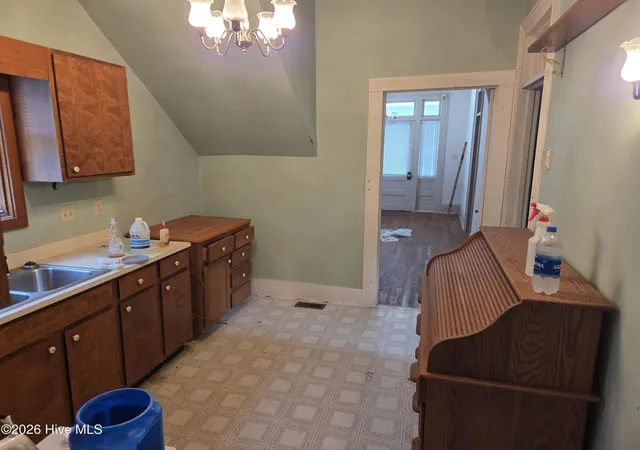 Photo 3 of Single family home for sale at 321 Mcdonald Ave, Hamlet, NC 28345 | MLS# 100601782 | Listing updated on 2026-09-12