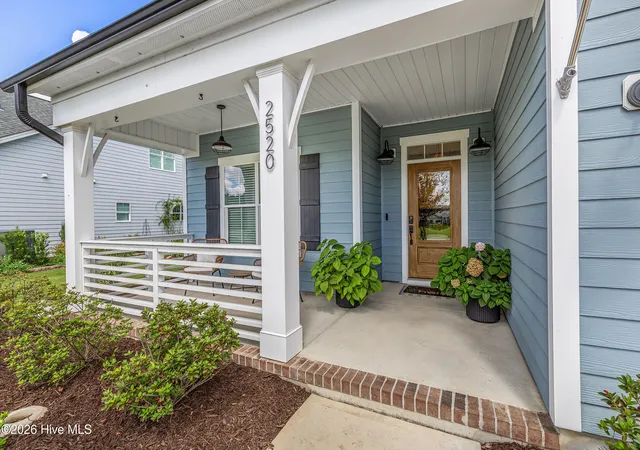 Photo 3 of Single family home for sale at 2520 Lakeside Cir, Wilmington, NC 28401 | MLS# 100602810 | Listing updated on 2026-09-13