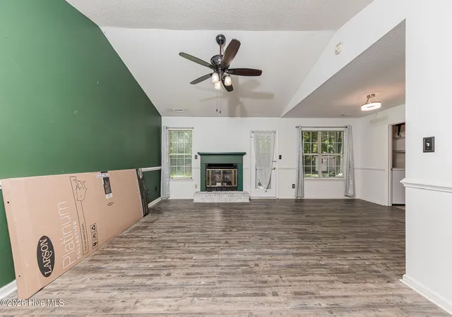 Photo 4 of Single family home for sale at 506 Sarah Ct, Jacksonville, NC 28540 | MLS# 100602761 | Listing updated on 2026-09-15
