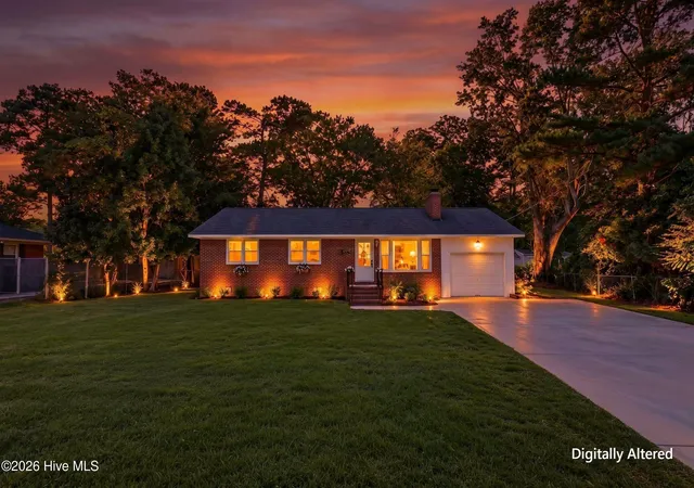 Photo 1 of Single family home for sale at 501 N Kerr Ave, Wilmington, NC 28405 | MLS# 100581706 | Listing updated on 2026-09-14