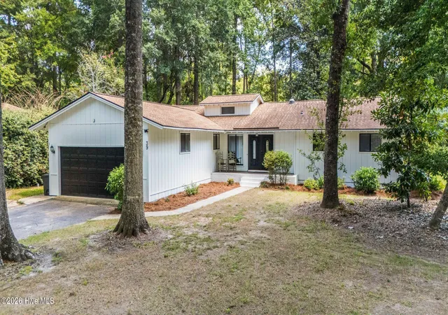 Photo 1 of Single family home for sale at 39 Swamp Fox Dr, Carolina Shores, NC 28467 | MLS# 100601228 | Listing updated on 2026-09-17